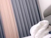 两个乖巧听话的风骚小妹全程露脸被大哥们玩弄 淫声荡语口交大鸡巴