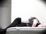 风骚丈母娘因亲人去世诉苦女婿，喝多了被女婿按倒脱了性感的红色内裤，无套爆操！