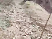 丰满黑丝少妇勾引农村大爷在乡村野屋子和大爷啪啪