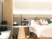 最近泡良成果清纯大三学妹酒店啪啪尽情享用良家诱人胴体