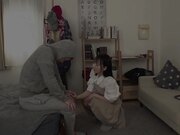 欲火焚烧下的小恶魔家庭教师1