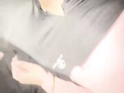 户外雨中野战 被路人发现威胁报警 无奈让他加入3P内射姐姐 姐姐被吓坏了