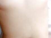 两个风骚学妹她们在一起舌吻 还要伺候大哥玩双飞 左拥右抱口交大鸡巴