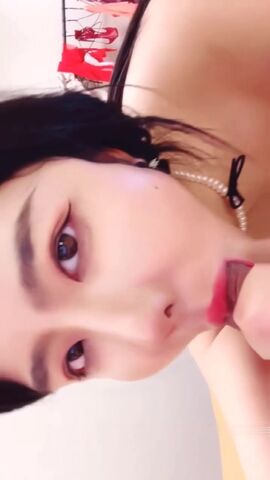 黑丝露脸颜值不错的极品人妻诱惑狼友跟大哥激情啪啪 口交足交乳交大鸡巴