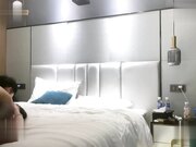 第一炮丰满黑丝外围妹子爆操一顿