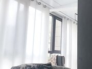 青春靓丽白嫩小学妹多人大乱斗无套骑乘后入叠穴