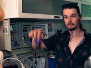 淫荡的背包客在旅馆里乱搞陌生人录制