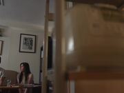 在甜言蜜语的诱惑下 我沉溺于人妻的缠绵1