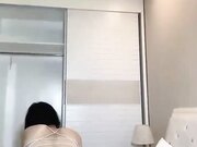 双马尾小萝莉激情操逼 还有个老哥旁边观战 掰开紧致小穴 扶腰后入美臀