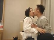 惊喜啊 约到戴帽子的时尚性感御姐饱满胸部丰腴肉体抱着很销魂