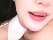 白虎骚母狗勾引路人操逼 长相一般但是真的骚 极品炮架子