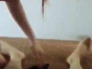 剧情片-打工妹午休被小偷潜入绑手劫色