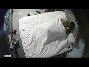 酒店约炮大二学生妹 奶子很大很柔软 操完一起玩手机