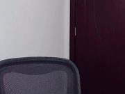 椅子上道具插穴自慰爽的淫水直流