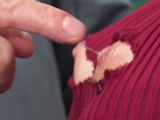 从撕裂的连衣裙缝隙间被重点开发乳头的阿嘿颜敏感女1
