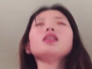 约已婚的初恋私密约会 背着她老公和我去酒店偷情人妻还摆弄着妖娆身姿帮我深喉