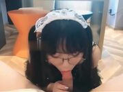 自拍外泄 戴眼镜的小萝莉和土豪约炮爽到高潮 反差十足