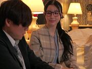 资深中年教师被新任美女教师榨干 藤咲舞1
