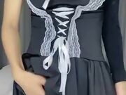淫蕩女友穿上女僕裝騎乘自己揉奶子 操的喊不要還一臉享受