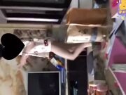 趁爸妈不在家和亲妹妹乱伦 从未流出过的最全版本高清无水印 你在上课吗