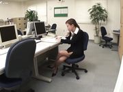 气质女秘书办公室穿丝袜为我足交