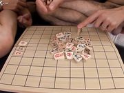 两对夫妻家中脱光坦诚相对,换妻群战