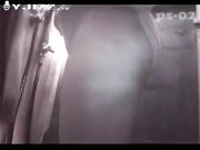 针孔偷拍隔壁女大学生洗澡