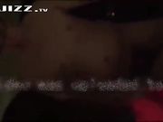 露脸3P一个插嘴一个插逼 对白是亮点 你怎么不带套 你有病啊