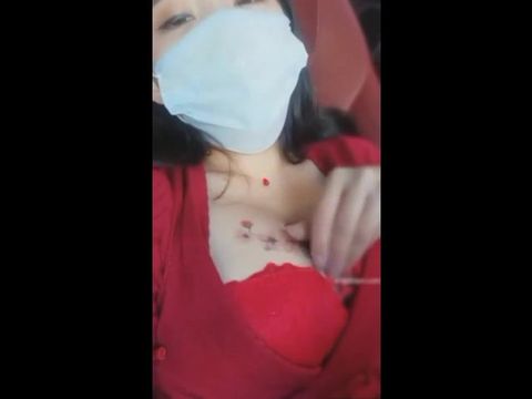 干长发小女友大白天车上露出很有仙气还是粉木耳