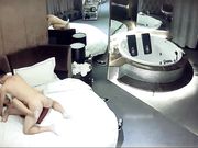 与白嫩大奶子女友主题酒店爱爱操逼