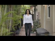 E奶性感少妇穿情趣小奶罩勾引西部牛仔家中疯狂打炮