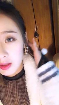 渔网袜的混血小姐姐大秀起来真开放