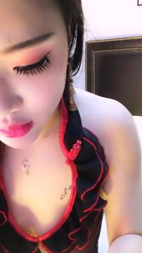 喜欢玩诱惑的丰满美女主播情趣挑逗骚的不行不一样的秀不要错过