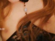 白嫩极品外围模特被土豪带到情趣酒店啪啪口爆无套内射