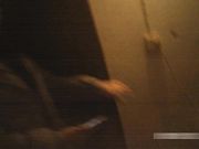 狗爷雪夜城中村嫖妓赶上小姐们在吃宵夜花多眼乱不知选哪个有小姐调侃他双飞四飞