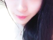 粉嫩漂亮的大眼美女主播紫薇大秀普通話对白