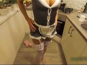 极品混血女友女仆装厨房勾引我 诱惑白丝美臀 直接无套厨房激情大战 爆操浪叫 高清1080P版