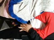 去工友家里玩工友外出不在 和他在厨房正在做饭的骚老婆搞起骚货那饥渴样平时肯定没吃饱过