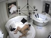 特色酒店偷拍听对话好像是漂亮美女有事求男的被带到酒店说事时占美女便宜趁机啪啪,不是自己女人真舍得干!