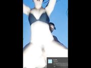 样子斯文的眼镜妹子和狼友讲述第一次给了爸爸，然后路上拦了一个推斗车的大叔去野战对白精彩