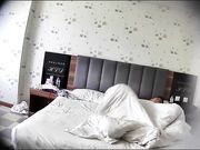 精品宾馆偷拍长发美女主动让男友操她干完一次又想要这次操的狠!