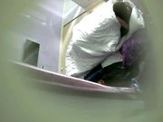 小旅馆偷拍说方言的美眉和小胖哥开房啪啪用枕头垫高屁股干