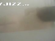 骚妈突然发情和大鸡巴儿子浴室乱伦 最后被儿子内射