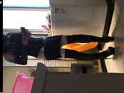 邻家新婚娇妻趁老公不在家叫我去欣赏她的皮衣艳舞 太劲爆