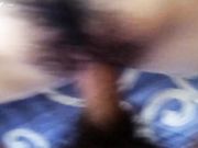 周末让D奶女友穿上黑丝和情趣女仆装连续内射了两次