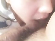 大胆的妹子露脸自拍吃鸡巴视频流出