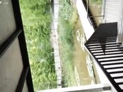 带着师妹景区玩露逼自插到喷水