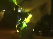 大舞台公开3P骚妇