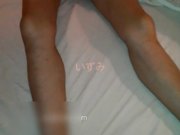 性感清纯的KTV公主被灌醉口爆时有点清醒无力的竖起中指鄙视,操了一会爽的配合起来还把鸡巴舔干净!