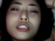 性感清纯的KTV公主被灌醉口爆时有点清醒无力的竖起中指鄙视,操了一会爽的配合起来还把鸡巴舔干净!